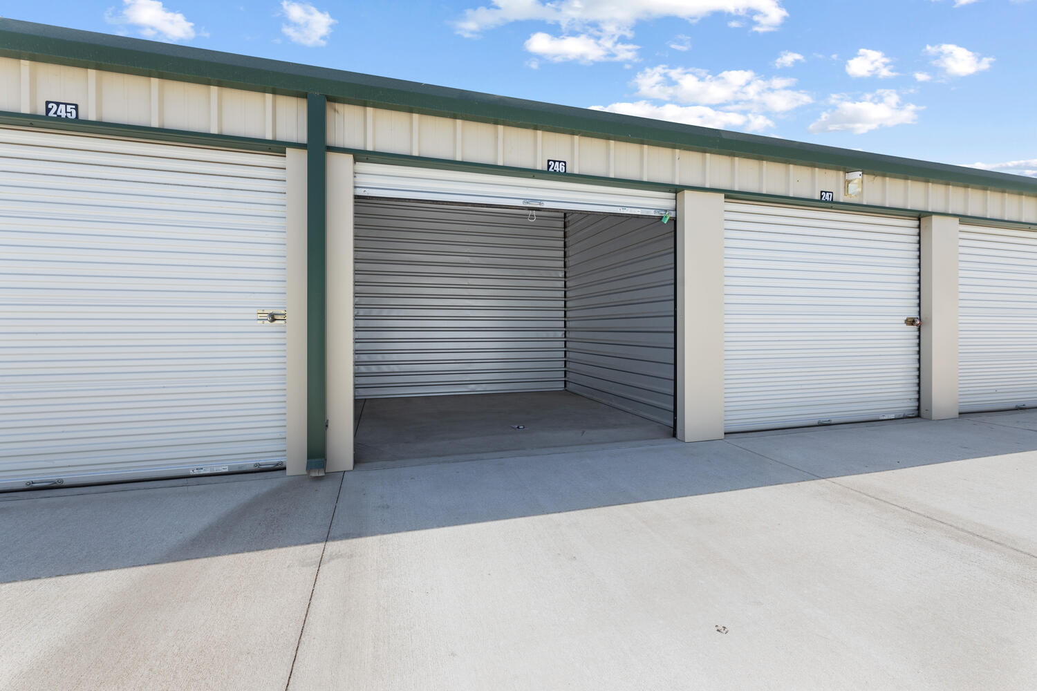 Storland Self Storage Tulare